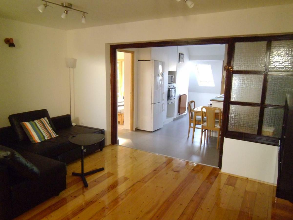 Aulich Apartman Μίσκολτς Εξωτερικό φωτογραφία